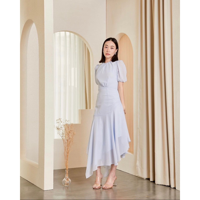 เดรสของ peace eveninggown รุ่น lady eardrop’s dress สีฟ้า