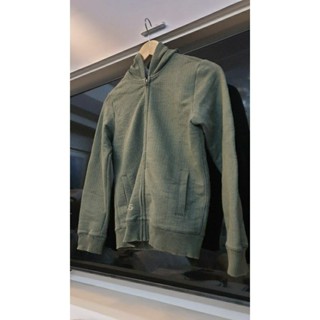 เสื้อกันหนาวเด็ก United Colors of BENETTON Size L 140 cm มีฮู้ด มีซิปหน้า เนื้อผ้าดีใส่สบายเด็กชอบ มือสองของแท้ออกห้าง
