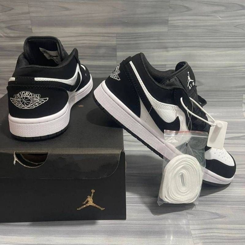 รองเท้า Nike Air Jordan 1 Low Panda ส่งฟรี