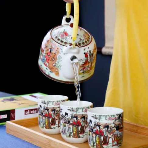 CH0246 ชุดกาน้ำชา ขนาด800ml. พร้อมแก้ว 6 ใบ มีให้เลือกหลายลาย โปรดอ่านรายละเอียดสินค้าก่อนสั่งซื้อค่ะ