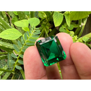 Lab emerald green Octagon 14x16mm- 13cts