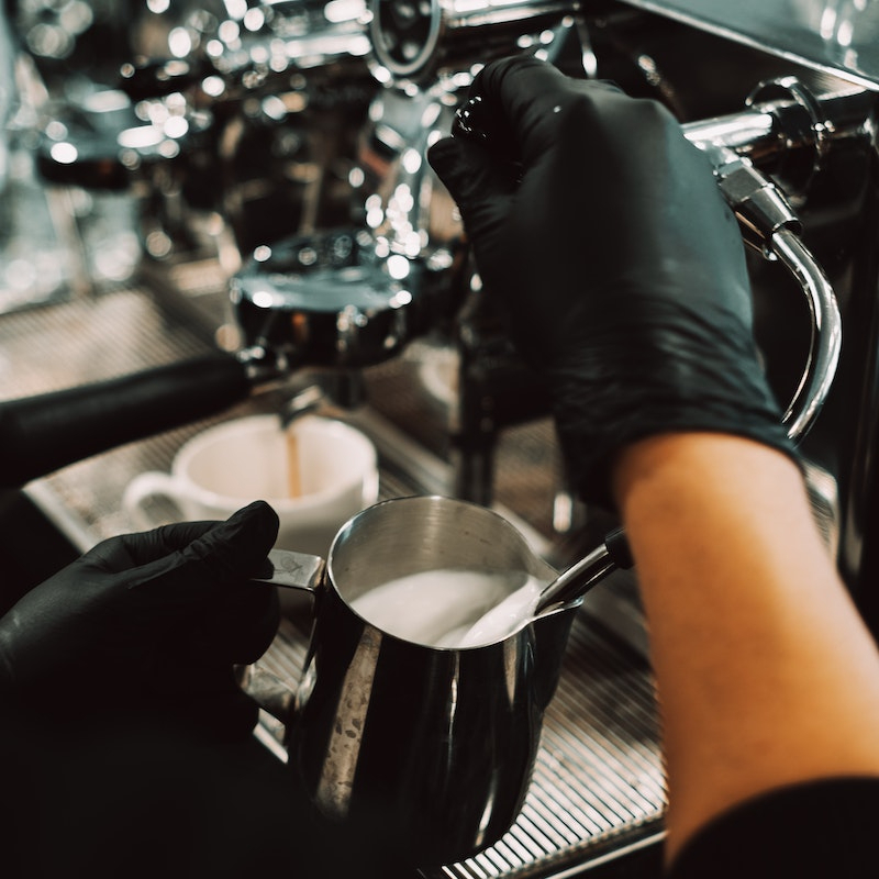 ถุงมือสำหรับร้านกาแฟ  ถุงมือยาง ร้านอาหาร มาตรฐาน Food Grade สีดำ ถุงมือไนไตร 100 ชิ้น/กล่อง[MANCAFE]