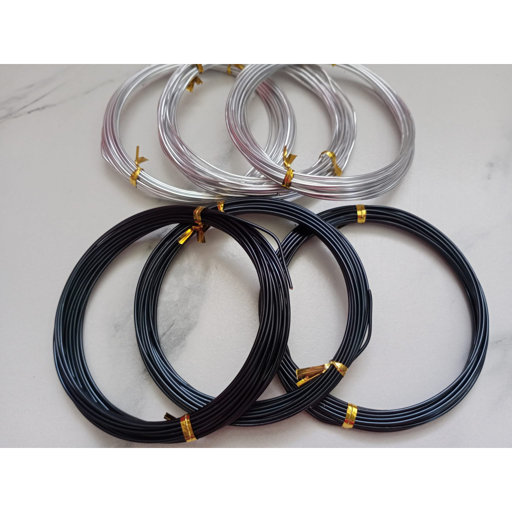 ลวดดัดขนาด 1.5 มิล มัดละ 5 เมตร