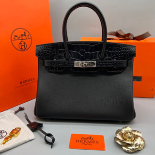 กระเป๋าถือ Birkin ฝาปั้มลายจระเข้ Size 30 cm