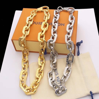 LOUIS VUITTON LV EDGE MONOGRAM ENGRAVING CHAIN LINKS NECKLACE MM IN SILVER เครื่องประดับ สร้อยคอโซ่ โชคเกอร์