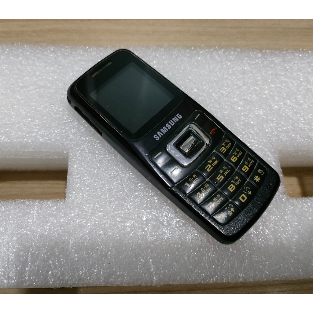 ซากโทรศัพท์ เครื่องเปล่าๆ รุ่นเก่า nokia samsung g-net blackberry เหมาะสำหรับนักสะสม ร้านตั้งโชว์ ราคาไม่แพง