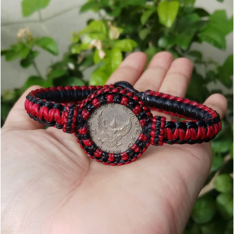 เหรียญครุฑ2517ข้อมือเชือกถัก ป้องกันสิ่งไม่ดี ป้องกันสิ่งอัปมงคล ป้องกันภูติผี