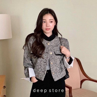 Grey Stripe Blazer เสื้อเบลเซอร์ ทรงแขนยาว กระดุมหน้า ดีไซน์ตัดเย็บด้วยผ้าวูลเนื้อดี