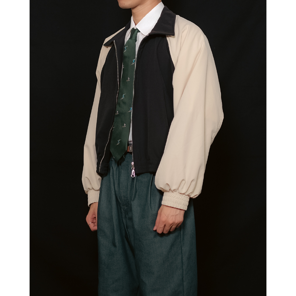 Vintage Oversized Jacket in Black/Beige | เสื้อแจ็กเกต ทรงหลวม สไตล์วินเทจ สีดำสลับสีเบจ