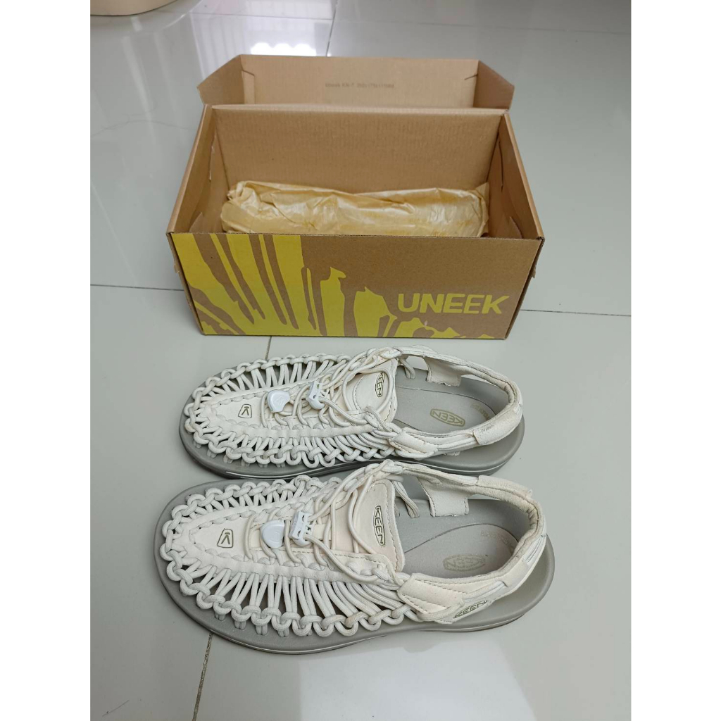 รองเท้าผู้หญิงใส่สบายkeen