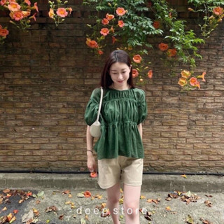 Dark Green Top  เสื้อทรงคอกลม ทรงแขนตุ๊กตา เย็บจับจีบช่วงอก สวยน่ารักมากๆค่ะ สีเขียวเข้ม ใส่แล้วขับผิวมากๆ