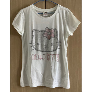 เสื้อผ้ายืด Hello kitty ป้ายติดไซด์ 1 อก 36” ยาว 26” (มือสองของแม่ค้าเองค่ะ)