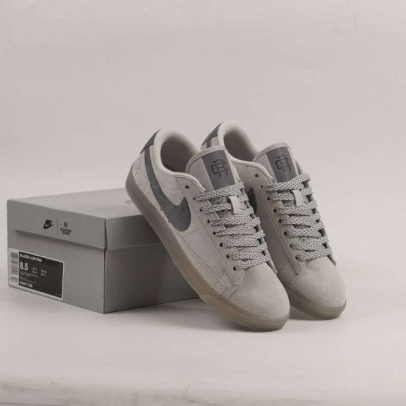 ของแท้ 100% Nike Blazer SB Low Reigning Champ 2.0 Grey Suede
