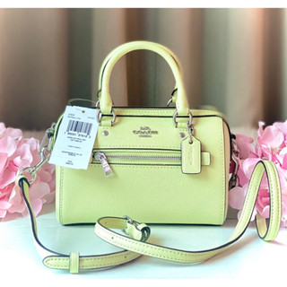 🍏🍏🍋Coach หมอนมินิรุ่นใหม่สีเขียวมะนาว สดใสน่ารักๆ มีสายยาวถอดได้ปรับได้ น้องน่ารักมาก🍋🍏🍏