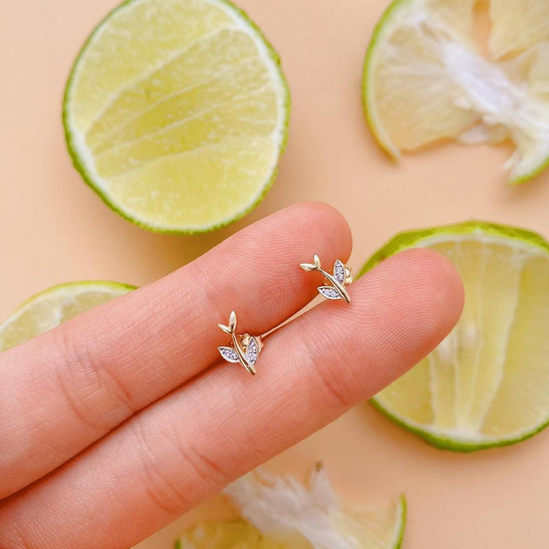 Gail's Olive leaf stud
