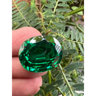 มรกต สี เขียว นาโน สังเคราะห์ ขนาด 18X25 มม รูปไข่ 31 กะรัต 1 เม็ด nano green emerald size 18X25 mm OVAL CUT 31 CARATS