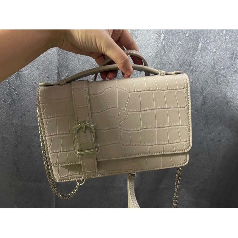 petora สภาพเหมือนใหม่ ใช้งานน้อย สวยกริบ