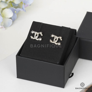 NEW CHANEL EARRING CC LOGO 1.5 CM SILVER CRTSTAL