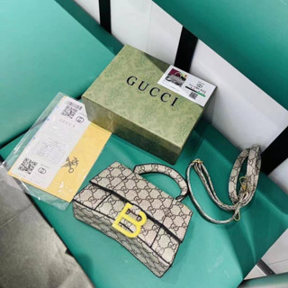 gucci x บาเรนเซียก้า 💚🤍 งานปั้มเนียนกรุบ ประดุจมาจาก shop มาพร้อมกับกล่องสุดหรู ขนาด 19x16x6