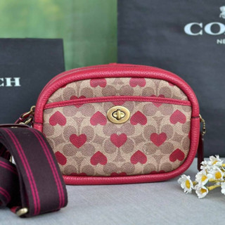 Coach Camera Bag In Signature Canvas  With Heart Print C8390