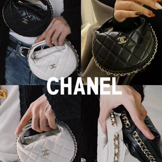 CHANEL chanel 23C ชุดต้นฤดูใบไม้ผลิฮูลาฮูปคลัทช์กระเป๋าพระจันทร์เสี้ยวกระเป๋าถือหนังแกะหัวเข็มขัดทอง