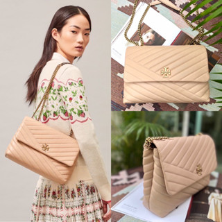 🎀 (สด-ผ่อน) กระเป๋าสะพาย 11 นิ้ว สีชมพู / Devon Sand 58465 TORY BURCH KIRA CHEVRON CONVERTIBLE SHOULDER BAG