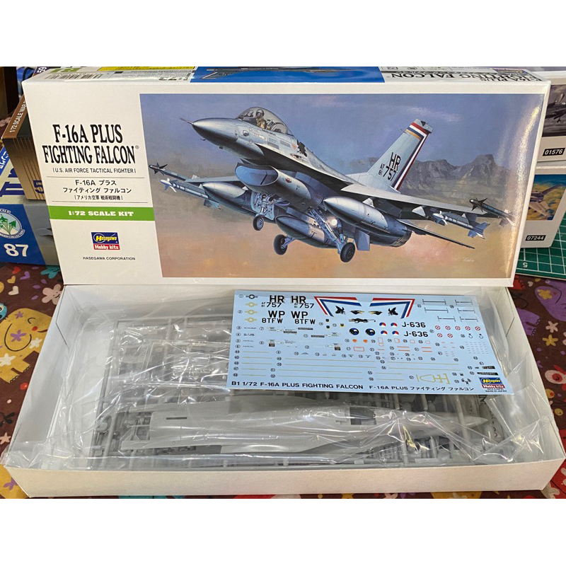 Hasegawa 1/72 F-16A Plus Fighting Falcon