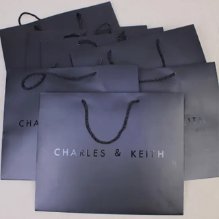 CHARLES &amp; KEITH อุปกรณ์กระเป๋า กระเป๋าโท้ท กล่องของขวัญ