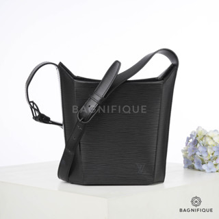 LOUIS VUITTON SAC SEAU 18 BLACK EPILEATHER BHW