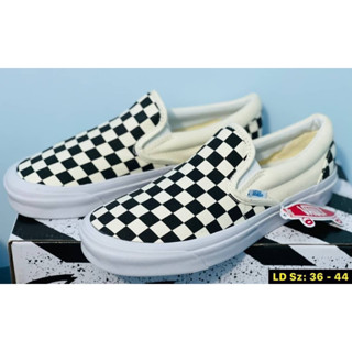 🌽Vans Slip Ons Mens Checkerboard spongebob classic LX สินค้าพร้อมส่ง รองเท้าผ้าใบ Vans