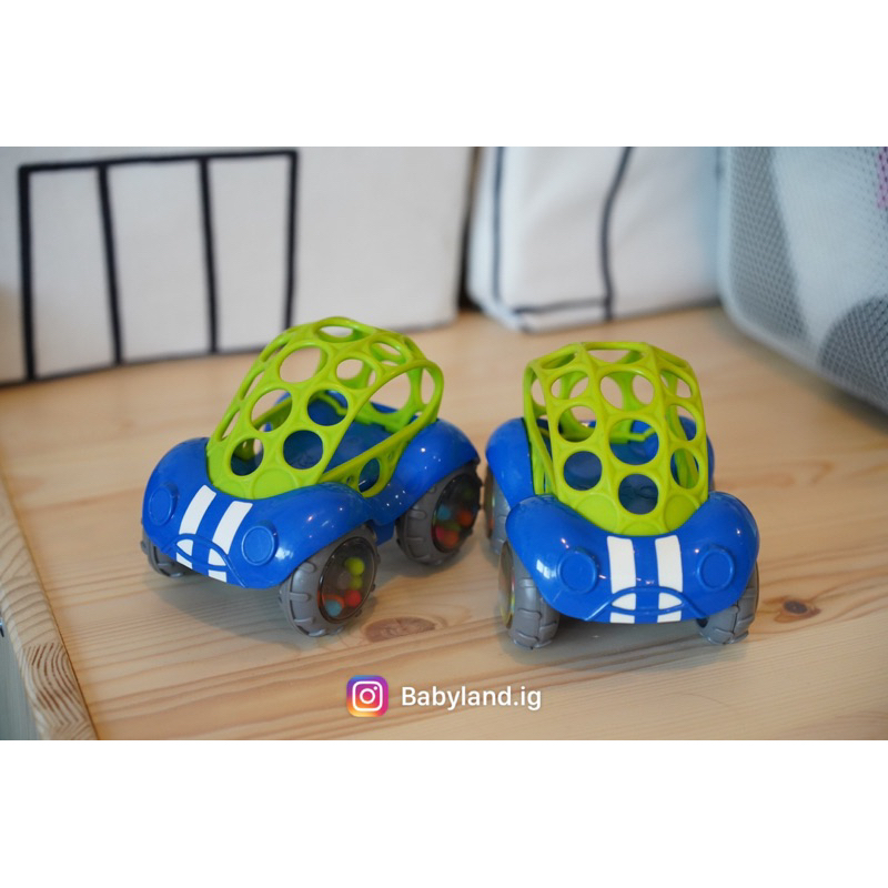 ของเล่นเสริมพัฒนาการ Oball Rattle & Roll Car สีน้ำเงิน