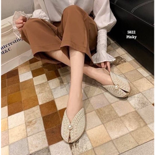 5822 รองเท้าแตะสวมสไตล์คุณหนู บิดงอได้ ประดับมุกแน่นๆ