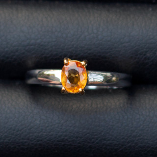 แหวนพลอยบุษราคัมน้ำทองบางกะจะ(Yellow Sapphire) เรือนเงินแท้ 92.5% ชุบทองคำขาว ประดับข้างพลอยบุษราคัม ไซด์นิ้ว 50 หรือเบอ