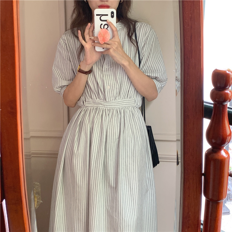 พร้อมส่ง เดรสยาวมินิมอล เดรสลายทาง กระดุมช่วงอก ใส่สบาย เอวรูดปรับได้ - รูปที่ 7