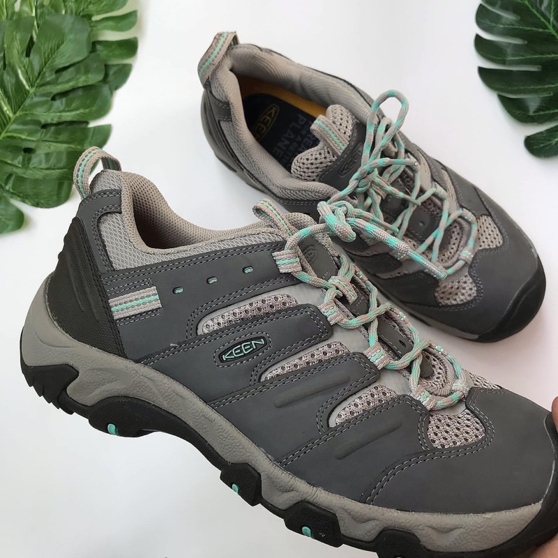 KEEN รองเท้าเดินป่า มือ 1 แท้ ขาดกล่อง