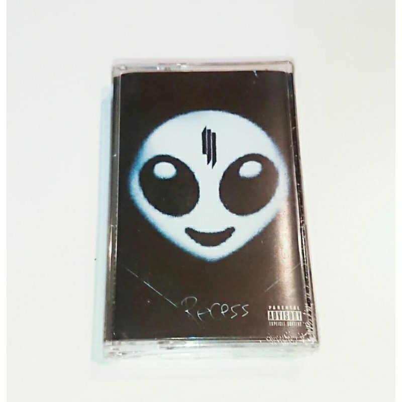 เทปเพลง Cassette​ Tape​ เทป​คา​สเซ็ท​ Skrillex​ : Recess (2014)