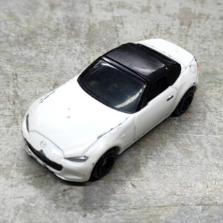 Tomica โมเดลรถเหล็กโทมิก้า  MAZDA ROADSTER  NO.26 S = 1/57