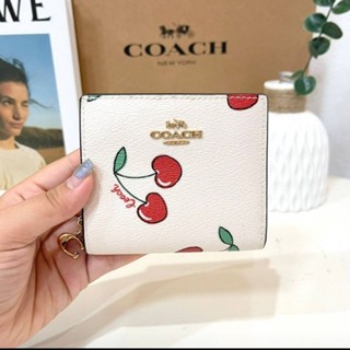 Coachกระเป๋าสตางค์ใบเล็กลาย สตอเบอรี่