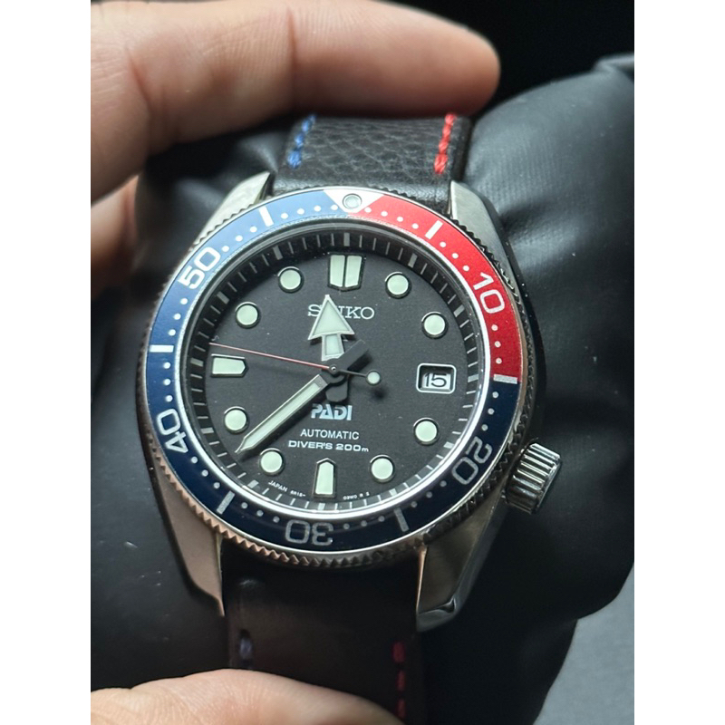 seiko นาฬิกาดำน้ำในกลุ่ม Prospex ด้วยเวอร์ชัน PADI ของ MM200 โดยจำหน่ายในญี่ปุ่นด้วยรหัส SBDC071
