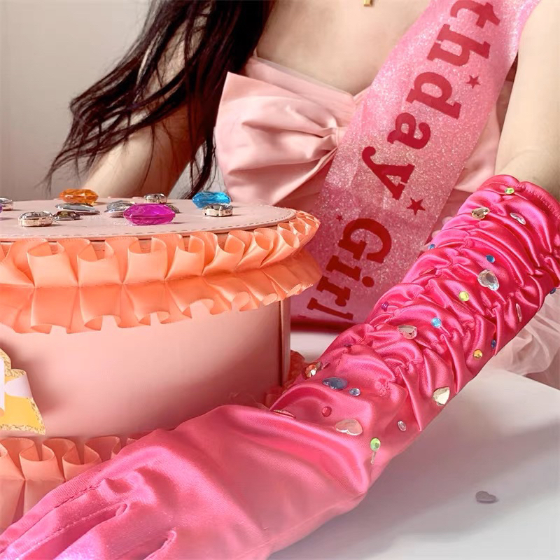 blinkgirl〰️พร้อมส่ง   ถุงมือวันเกิด ฟิลเจ้าหญิง มีเพชรแบบติดแถมให้ด้วยน้า ถ่ายรูปออกมาแล้วปังมาก ถุงมือ ถุงมือปาร์ตี้