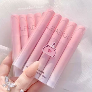 ลิปกลอสเนื้อแมทกันน้ำ สีสวยติดทน 5 สี LEADUU​ Pretty Pig Velvet​ Lip Glaze​ (หมูเล็ก)