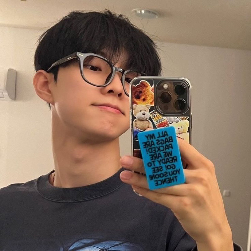 [พรีออเดอร์] Blue Elephant ANDY(flesh,crystal) แว่นแฮชาน ซึงยอน - รูปที่ 3