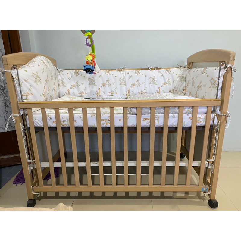 เตียงเด็กอ่อน kitso มือ 2 สภาพดี