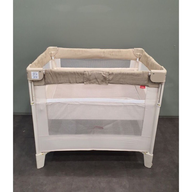 Aprica เตียงเด็ก เปลเด็กBaby cot Playpen Playard Aprica รุ่น Coconal พร้อมโมบายเข้าเซ็ต ตรงรุ่น ส่งฟ