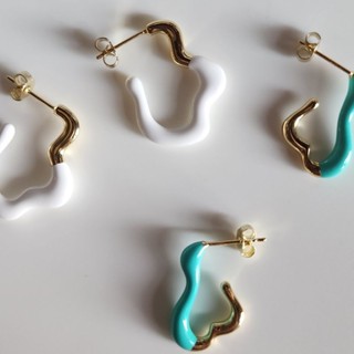 Ps Treasure curve earring