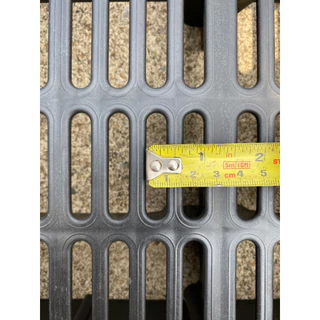 LittleTree สแลทพลาสติก รุ่นใหม่ 30x100x5 ซม. แผ่นปูพื้นกันลื่น แผ่นรองกรงสัตว์ ระบายน้ำดี รับน้ำหนักสูงสุด 300 กก.