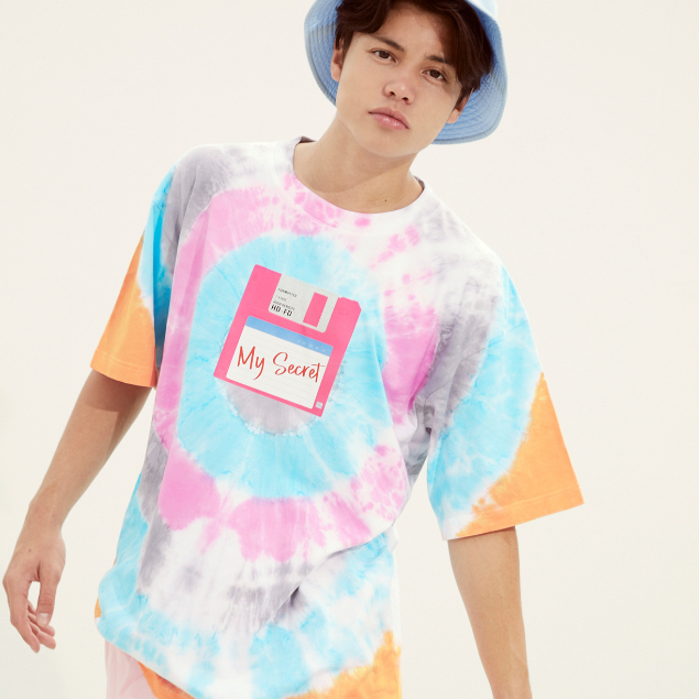 Hidden Folder (My Secret : Tie-dye) เสื้อยืดมัดย้อม แฮนแมด สีสันสดใส ใส่อยู่บ้าน วันหยุด