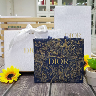 ถุงกระดาษ Dior แท้จากช็อปจ้าา ถุงใส่ของขวัญ มีให้เลือกหลายขนาดจ้าา ^^