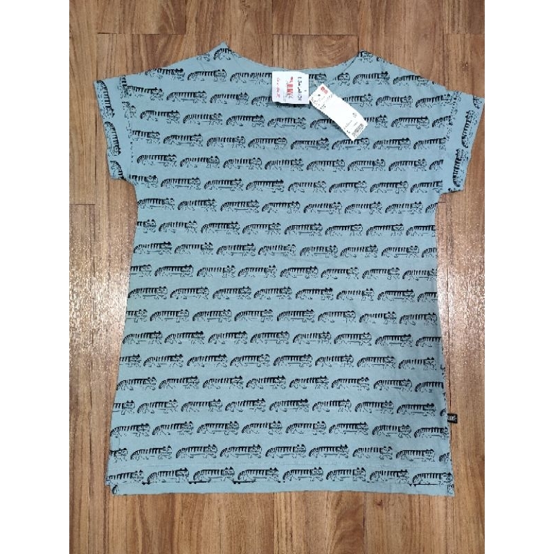 Uniqlo x LISA LARSON เสื้อยืด SIZE L