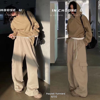 🇰🇷New🇰🇷  Korea sporty cargo pants มาใหม่เลยค่าา กับกางเกงขายาวขากระบอกดีเทลขอบขาว กระเป๋าล่าง